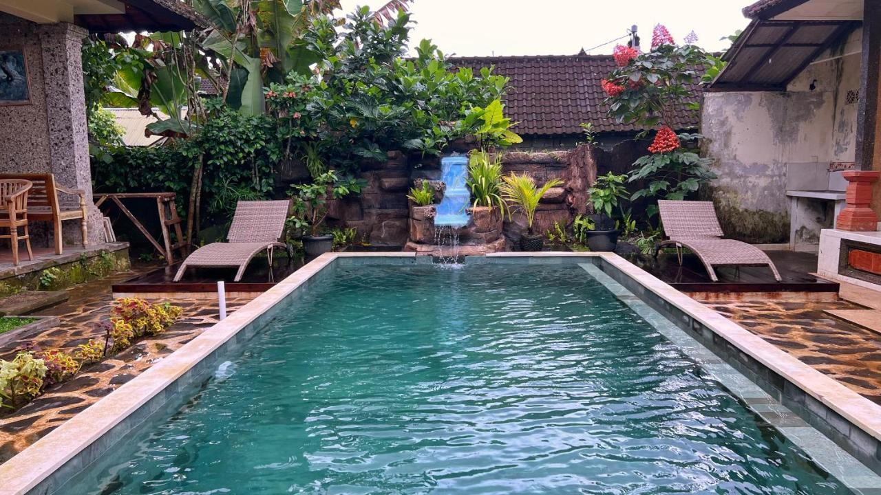 Gusti Home Stay Ubud Esterno foto