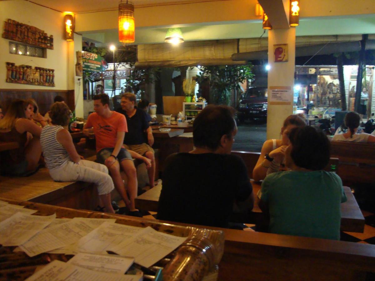 Gusti Home Stay Ubud Esterno foto