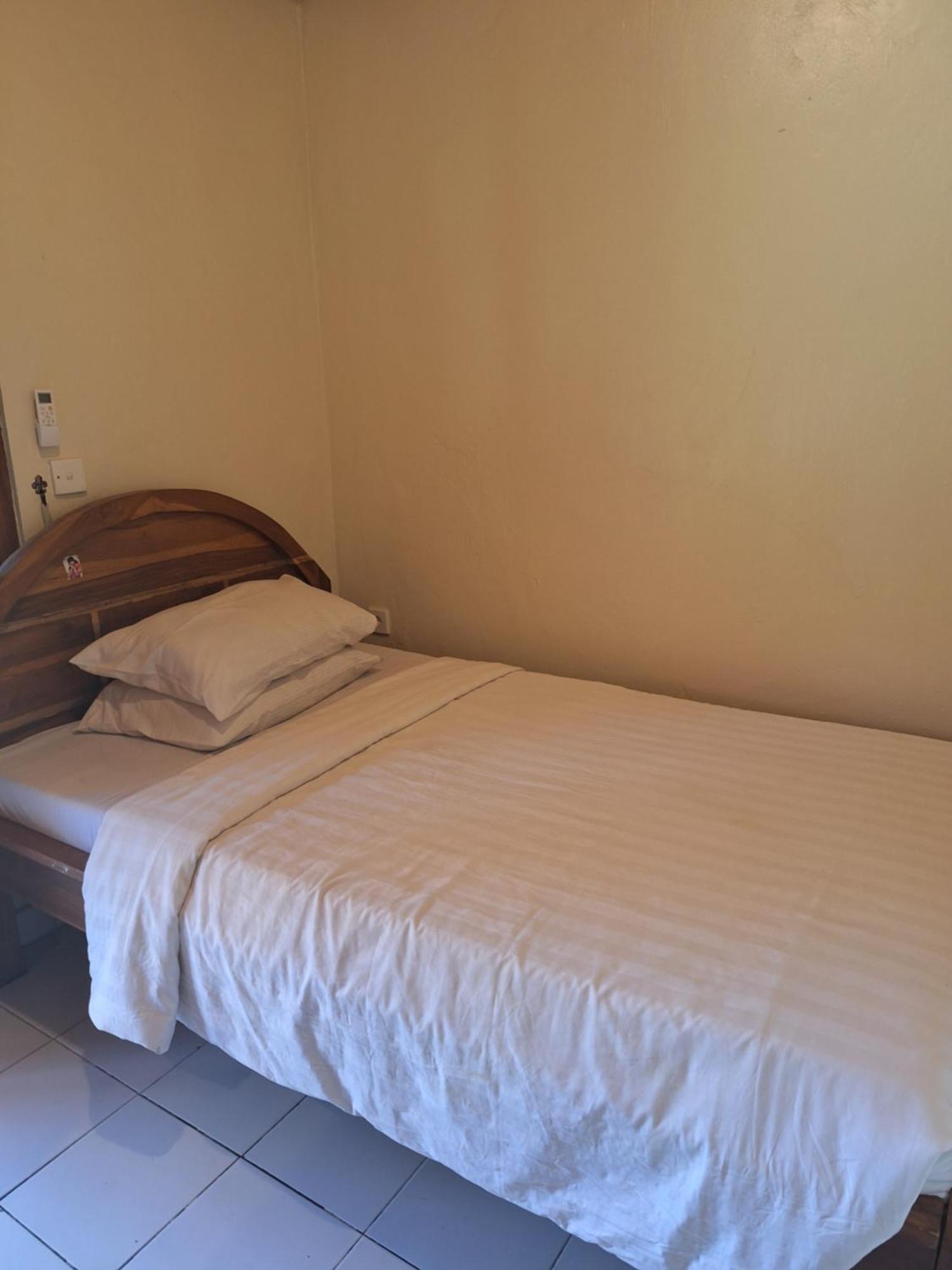 Gusti Home Stay Ubud Esterno foto