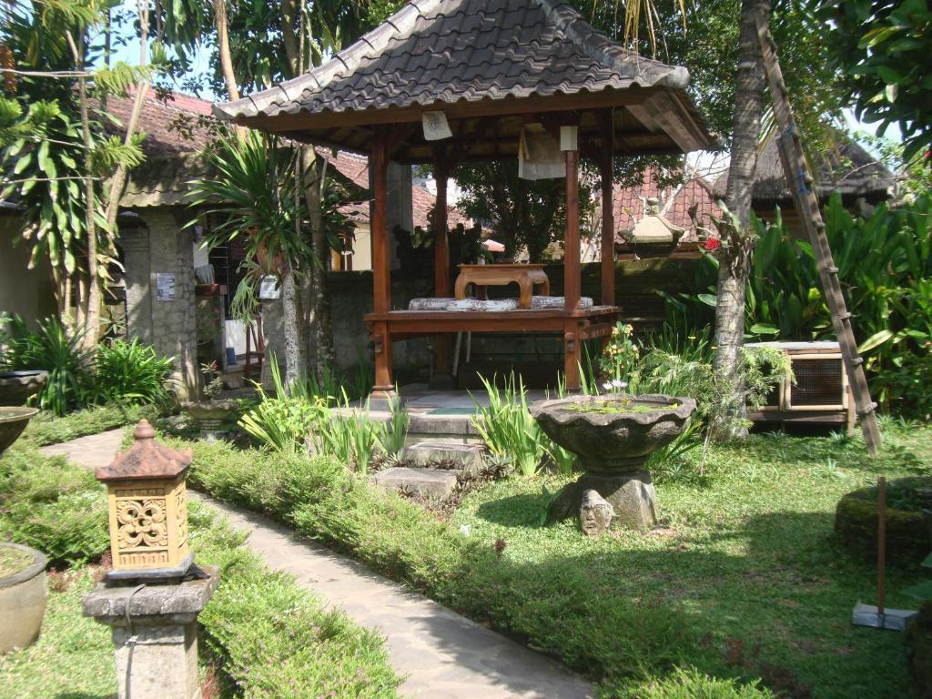 Gusti Home Stay Ubud Esterno foto