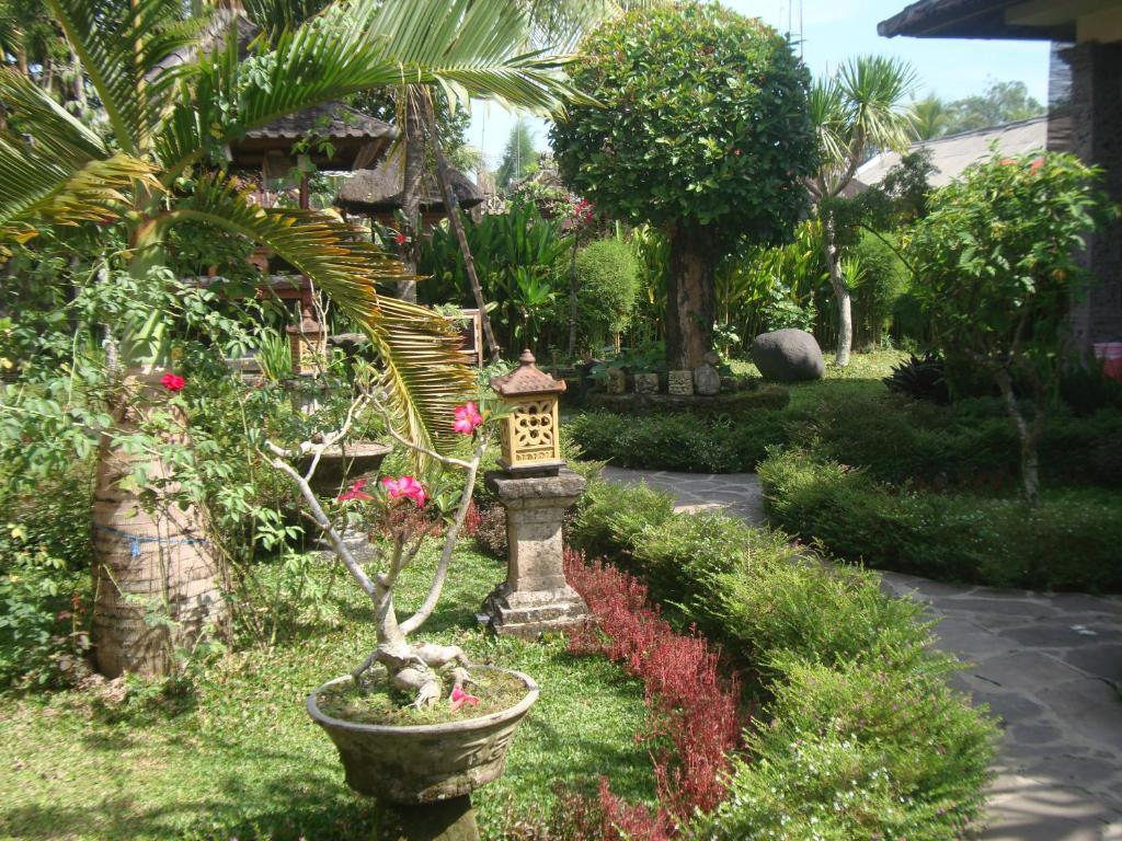 Gusti Home Stay Ubud Esterno foto