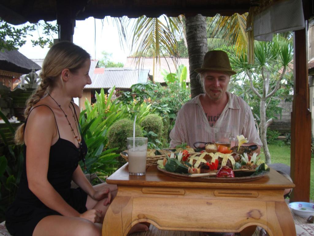 Gusti Home Stay Ubud Esterno foto