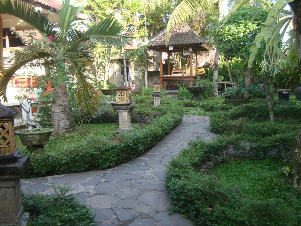 Gusti Home Stay Ubud Esterno foto