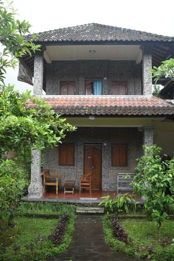 Gusti Home Stay Ubud Esterno foto